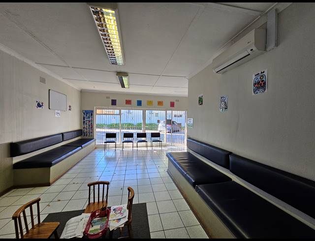 1,983M² BUSINESS FOR SALE IN NEW REDRUTH